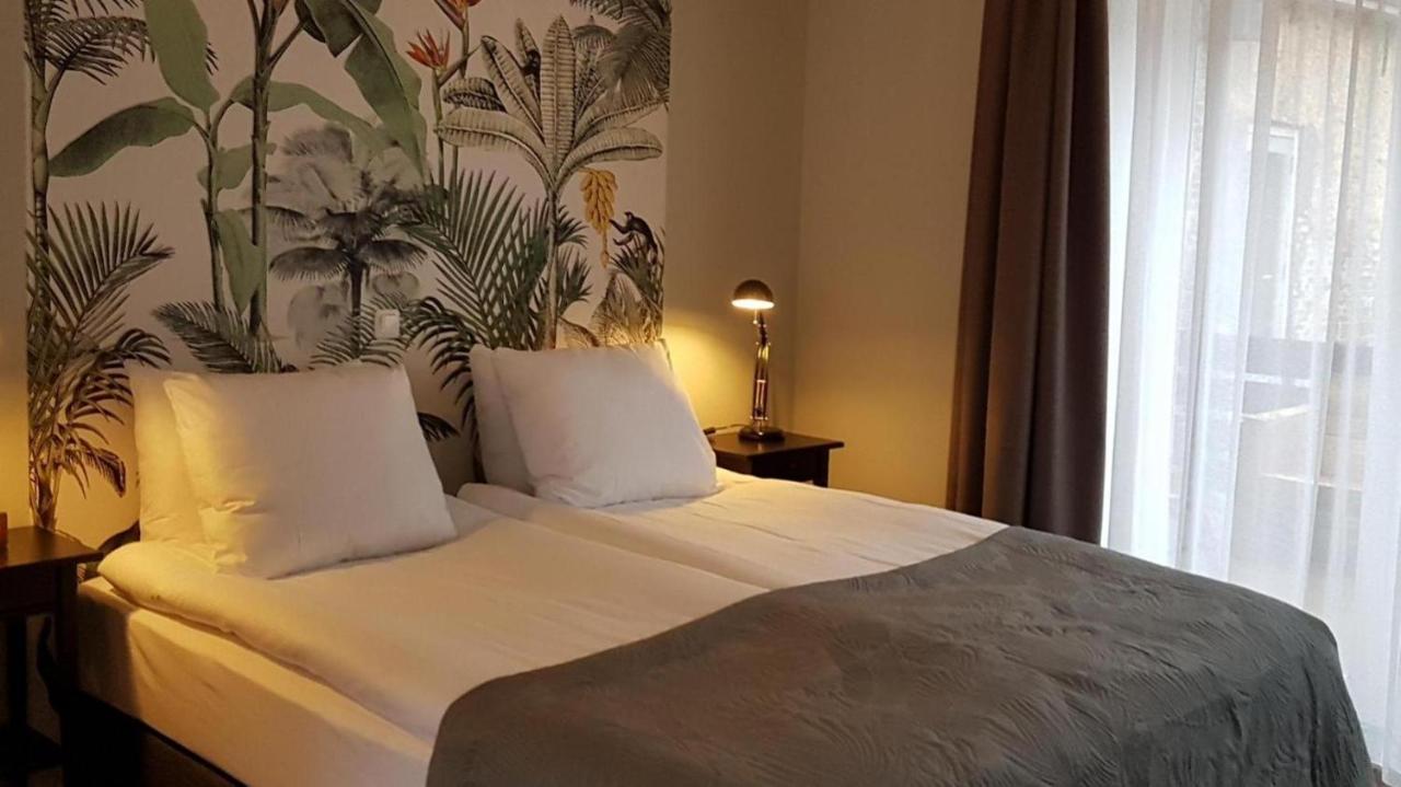 Anna'S Zusje Boetiekhotel ฮาร์ลิงเงน ภายนอก รูปภาพ